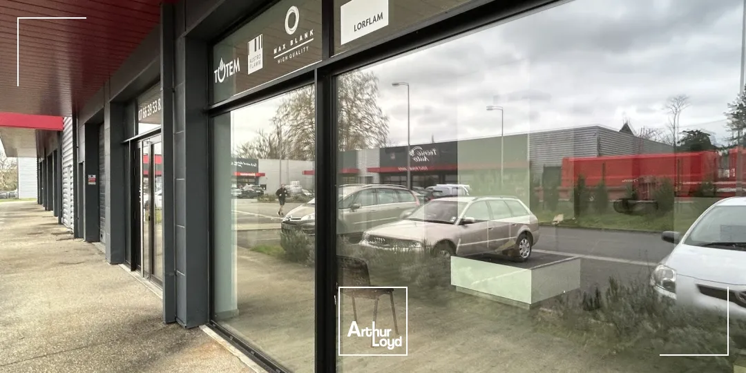 LIBOURNE - ZA LES DAGUEYS - À louer locaux commerciaux de 189 m²