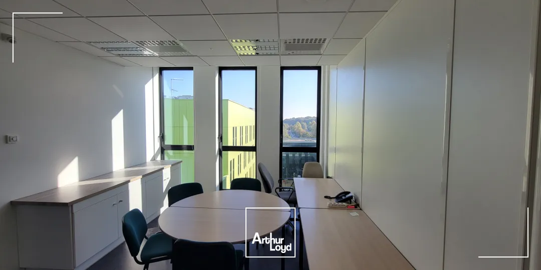 Bureaux à Vendre à La Jonxion