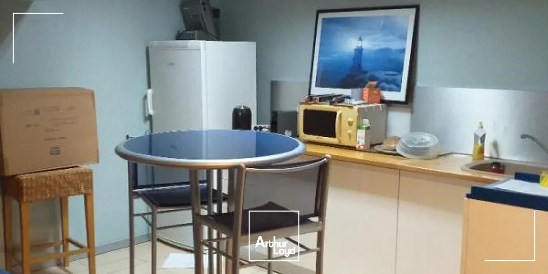 A louer plateau Bureaux 159 m2 à Dillon Stade