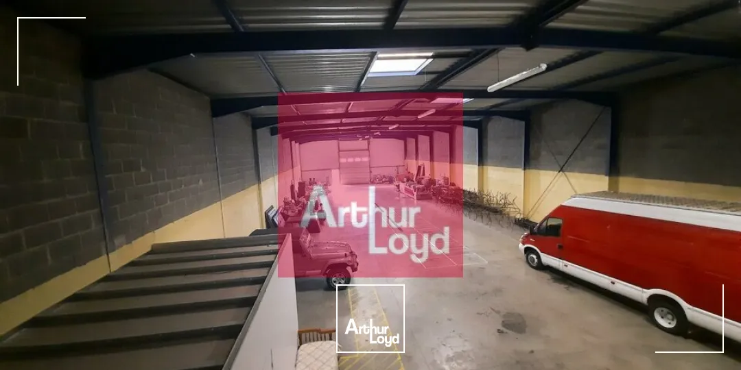 CLERMONT-FERRAND ZONE DES GRAVANCHES A VENDRE LOCAL ACTIVITE 900 M²