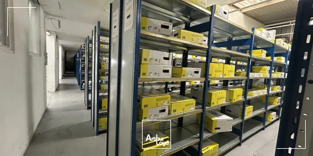 LOCAL D'ACTIVITE - ENTREPOT à VENDRE de 2374 m²