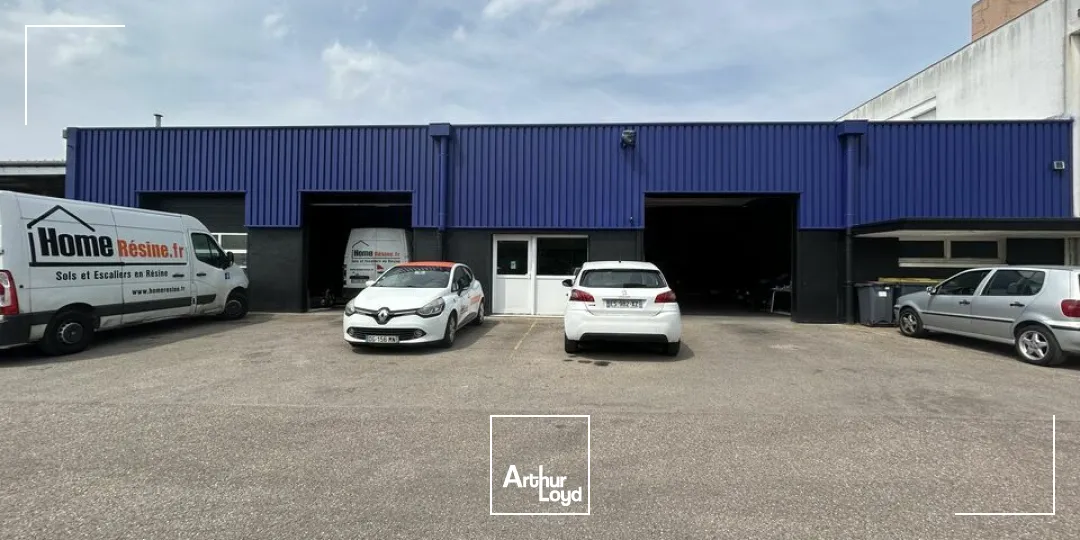 LOCAL D'ACTIVITE - ENTREPOT à VENDRE de 2374 m²