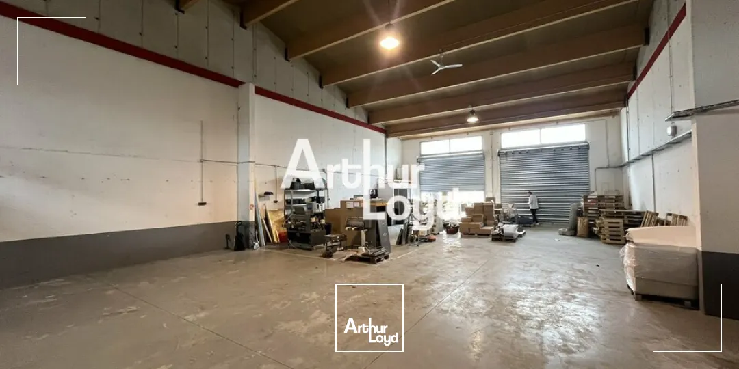 Location locaux d'activités 225 m² - Montauroux