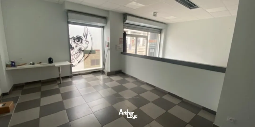 A VENDRE A LOUER LOCAL COMMERCIAL 108 JEAN JAURES BREST