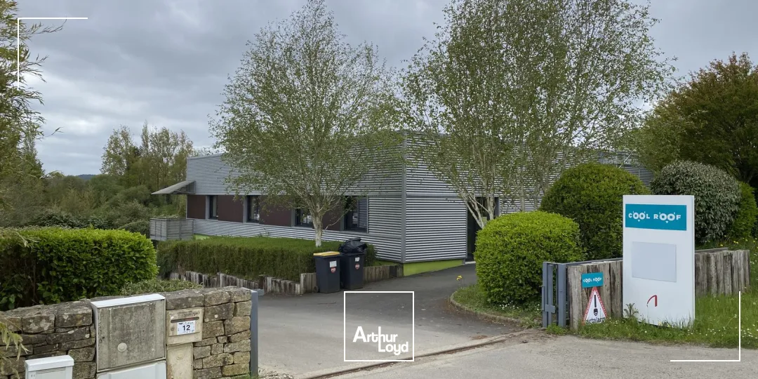 A VENDRE A LOUER IMMEUBLE DE BUREAUX LE FAOU