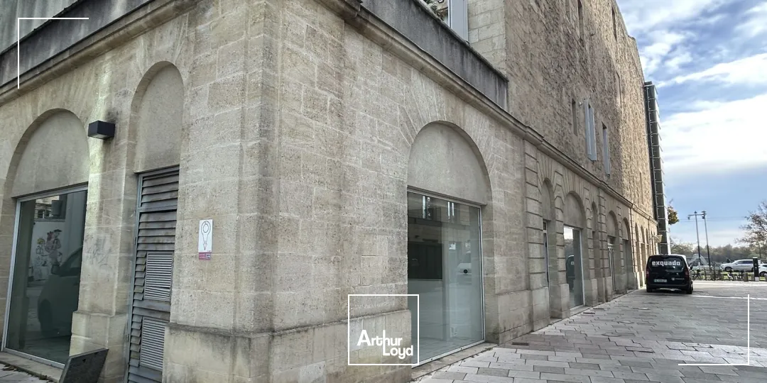 À louer au coeur des Chartrons à Bordeaux local commercial de 150 m²