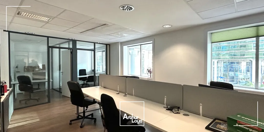 À louer - Bureaux de 121 m² divisibles dès 46 m² - Au coeur des Chartrons à Bordeaux