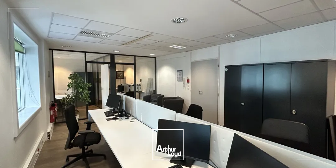 À louer - Bureaux de 121 m² divisibles dès 46 m² - Au coeur des Chartrons à Bordeaux