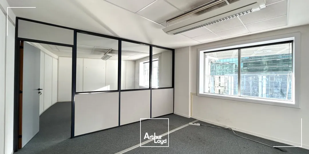 À louer - Bureaux de 121 m² divisibles dès 46 m² - Au coeur des Chartrons à Bordeaux