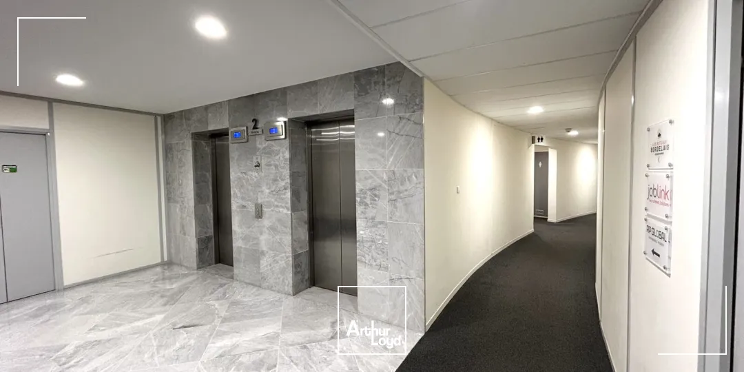 À louer - Bureaux de 121 m² divisibles dès 46 m² - Au coeur des Chartrons à Bordeaux