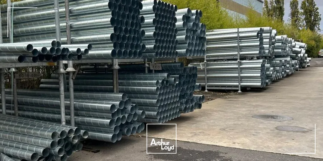 Locaux d'activité avec possibilité de vente au comptoir pour les professionnels