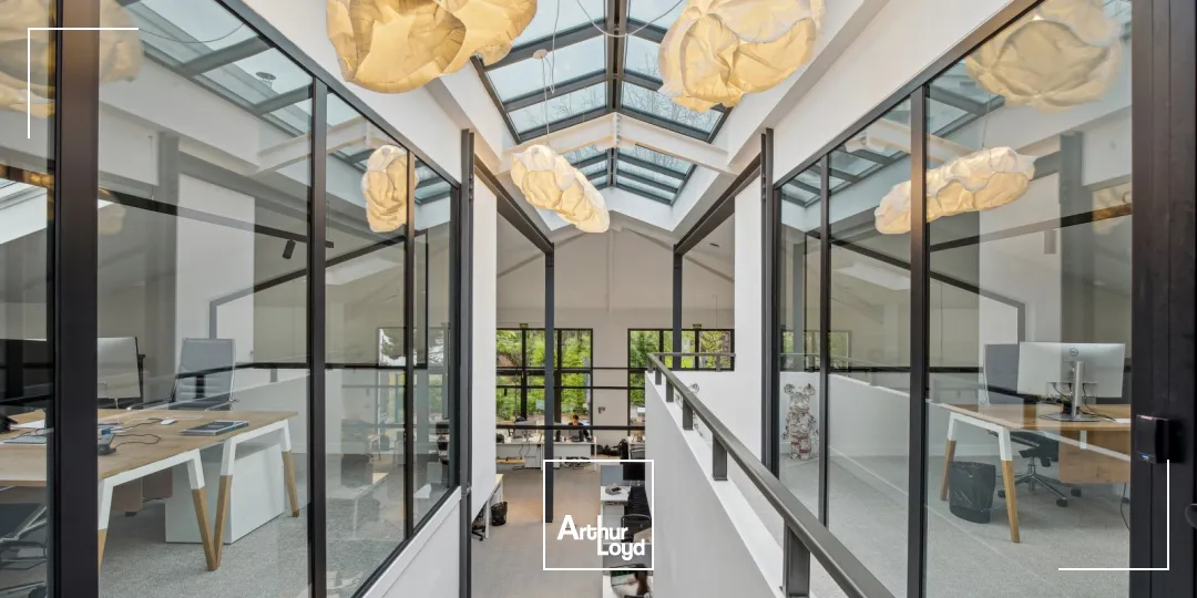 Loft industriel à vendre avec terrasse privative à Courbevoie