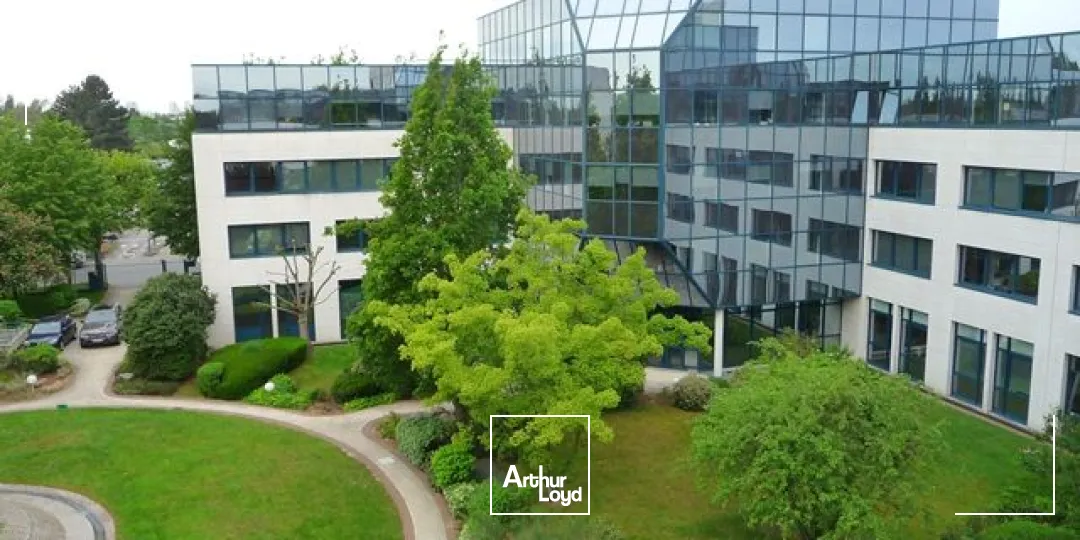 A louer bureaux rénovés et climatisés au sein d'un programme qualitatif 