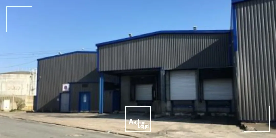 Site d'activité 2 633 m² au Thillay - Implantation premium pour logistique et stockage