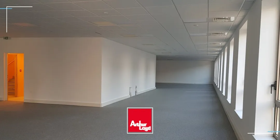 Bureaux neufs à louer au coeur d'Euratechnologies Lille - Terrasses, parkings et cadre d'exception pour entreprises innovantes