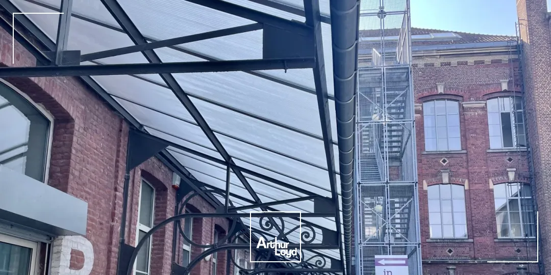 Bureaux lumineux et modulables à louer dans un immeuble sécurisé avec cahet et accessible - Zone Franche de Roubaix