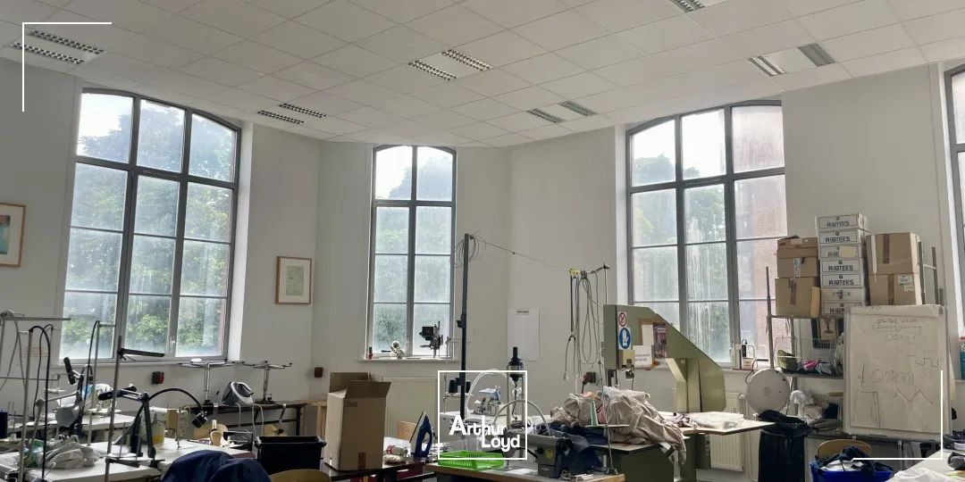 Bureaux lumineux et modulables à louer dans un immeuble sécurisé avec cahet et accessible - Zone Franche de Roubaix
