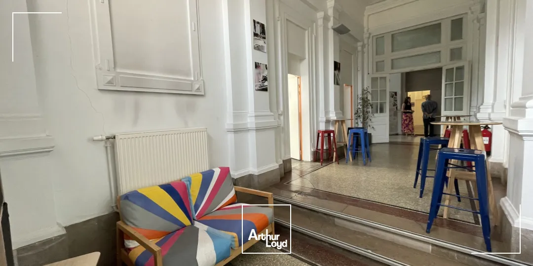 Bureaux lumineux et modulables à louer dans un immeuble sécurisé avec cahet et accessible - Zone Franche de Roubaix