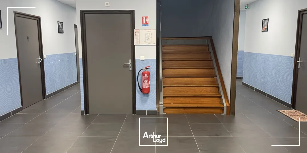 A Louer A vendre Entrepôt Bureaux situés à Maubeuge