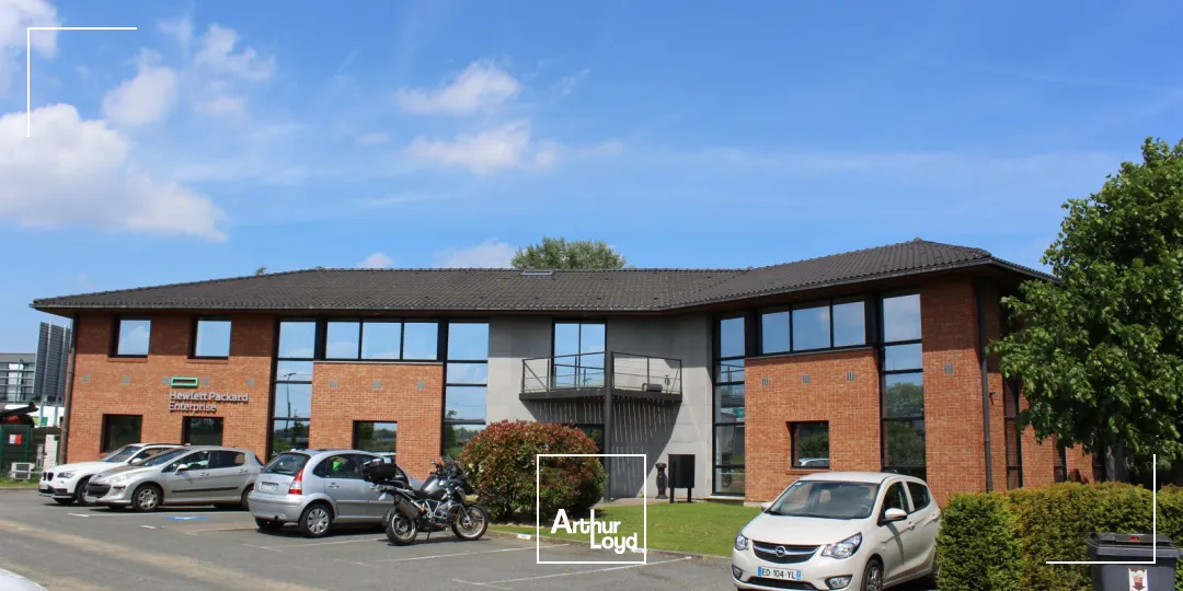Bureaux rénovés à louer - Environnement verdoyant et prestations modernes à proximité de Villeneuve d'Ascq et du Grand Stade