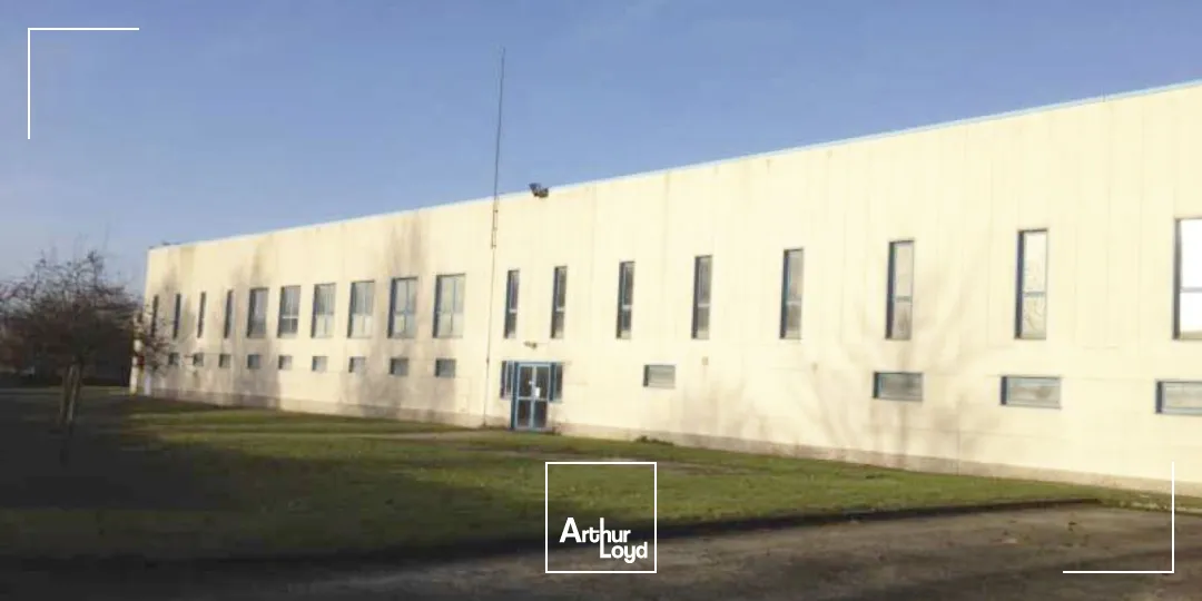 Bureaux de 360 m2 à louer à Templemars