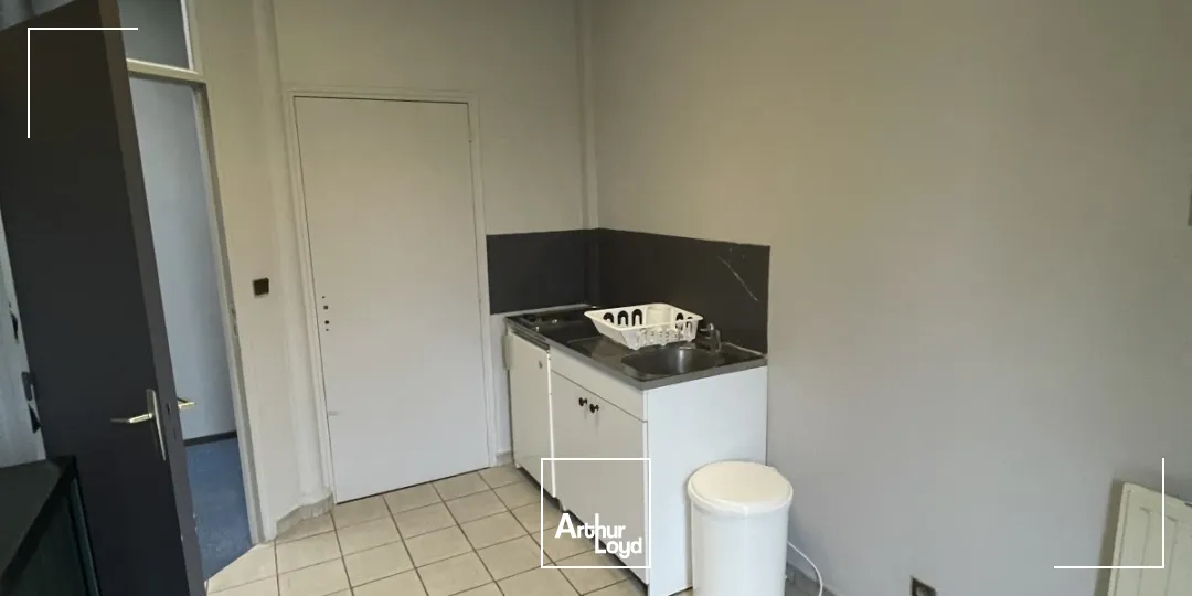 Bureaux de 360 m2 à louer à Templemars