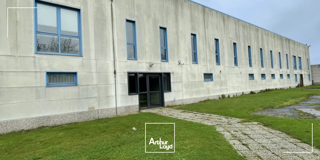 Bureaux de 360 m2 à louer à Templemars