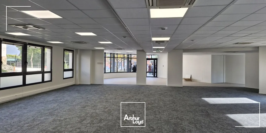 Plateaux de Bureaux à Louer Marcq en Baroeul - RDC ERP + Parkings