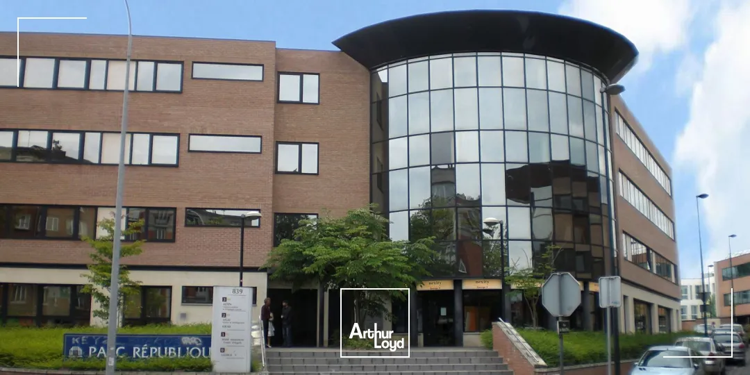 Plateaux de Bureaux à Louer Marcq en Baroeul - RDC ERP + Parkings