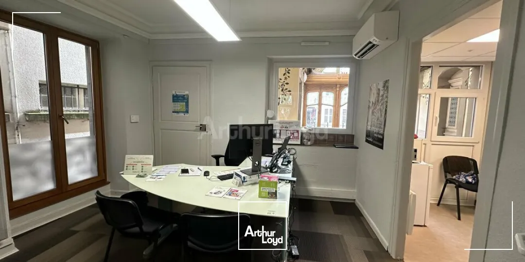 LOCAL D'ACTIVITE - ENTREPOT à VENDRE de 189 m²