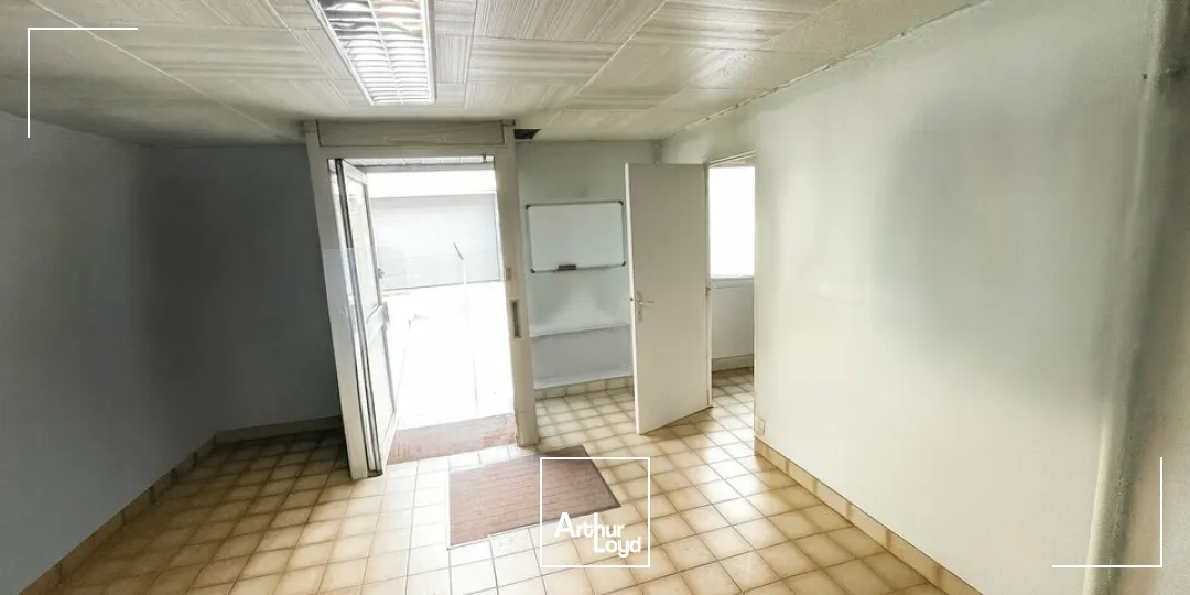 BUREAUX A VENDRE EN CENTRE VILLE A CINQ MINUTES DE LA GARE DE POITIERS