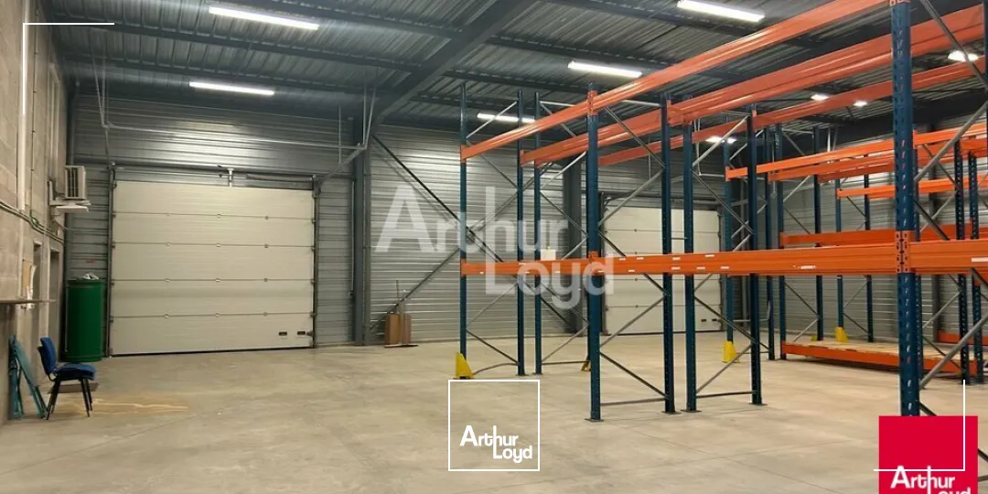 NEUNG SUR BEUVRON - LOCATION LOCAL D'ACTIVITÉ DE 638 M² - ZONE D'ACTIVITÉ