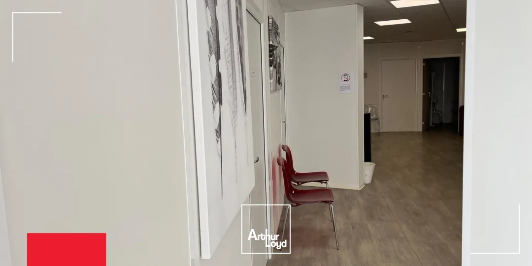 Local commercial à vendre à LUCE 28110