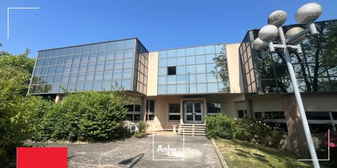 Bureau à vendre à LUCE 28110