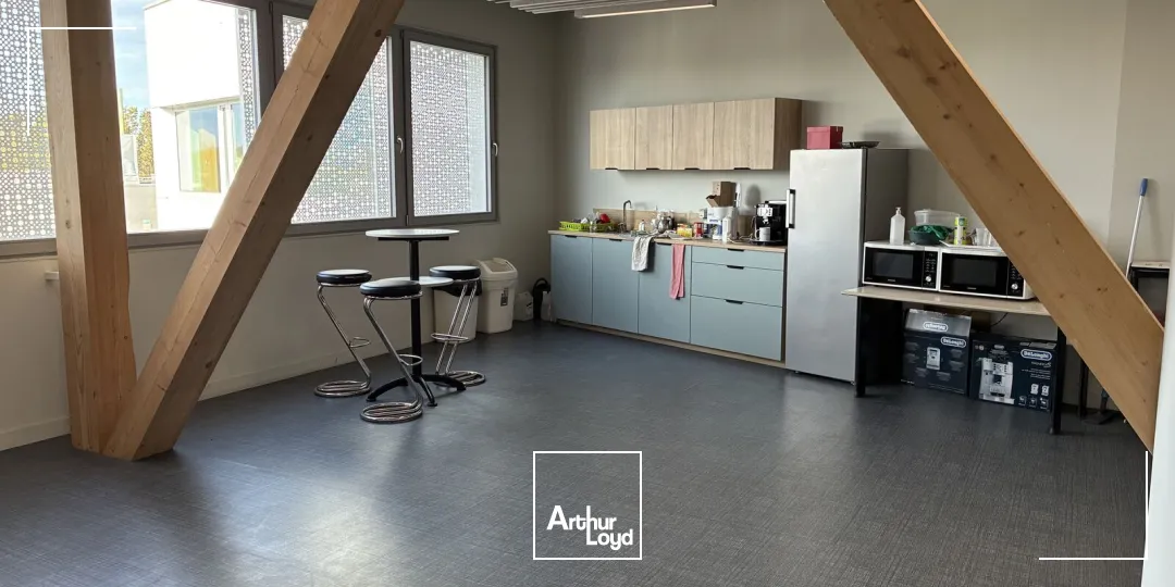 Green Corner : bureaux modernes et modulables avec parking dans un bâtiment eco-performant - accès rapide aux transports