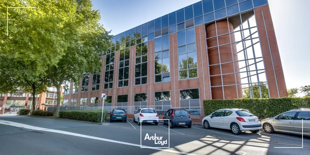 CENTRE VILLE DE SQY, Bureaux à Louer