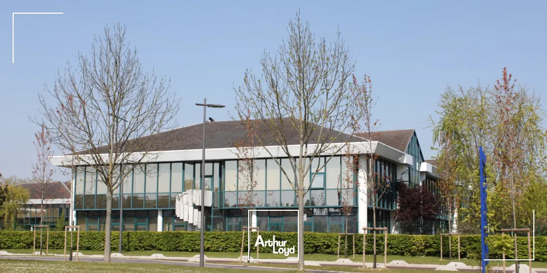 CLES EN MAIN LOCATIF FACE AU RER