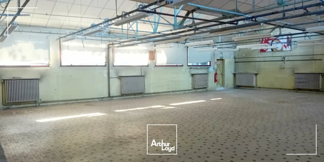 A louer -Local d'activité 1 385 m²