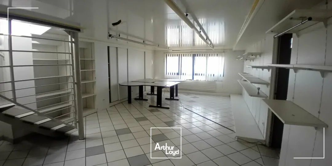 A louer -Local d'activité 1 385 m²