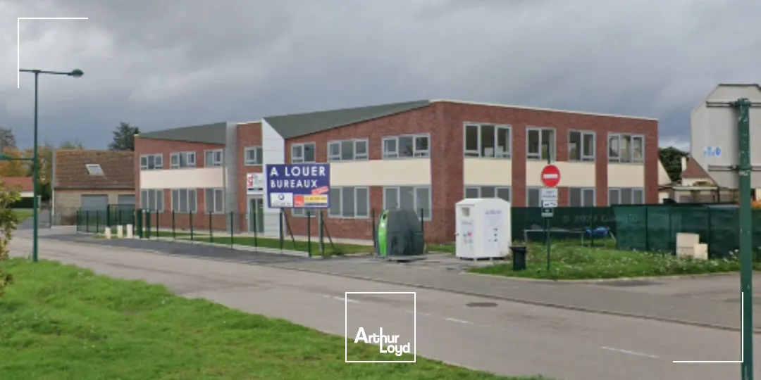 Bureaux de 356 m2 environ à proximité immédiate de l'aéroport