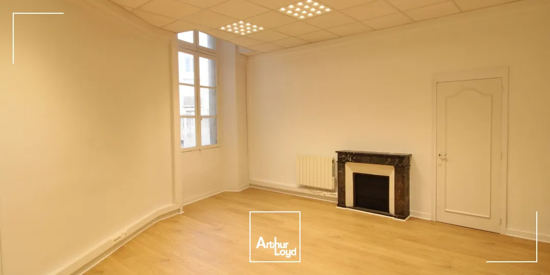 BUREAUX - EXCEPTION - A LOUER NANTES CENTRE -VILLE - CREBILLON