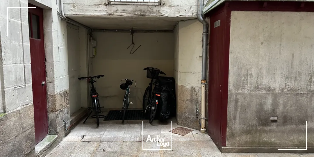 BUREAUX IMMEUBLE STANDING NANTES CENTRE CATHEDRALE A LOUER