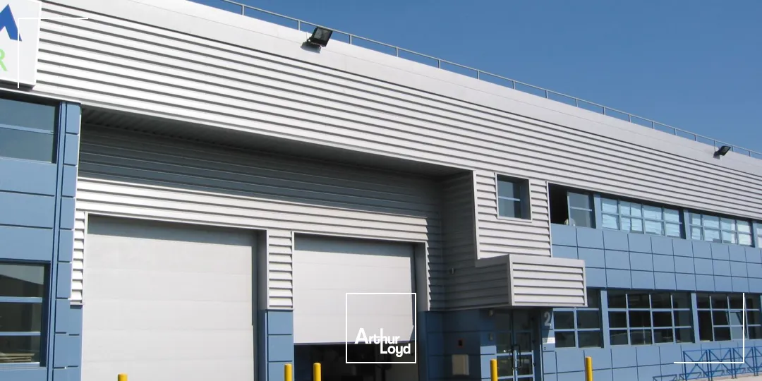 Complexe d'activités URBAPARC - 4 519 m² divisibles à louer - Gateway Paris Nord - Autoroute A86 - Métro