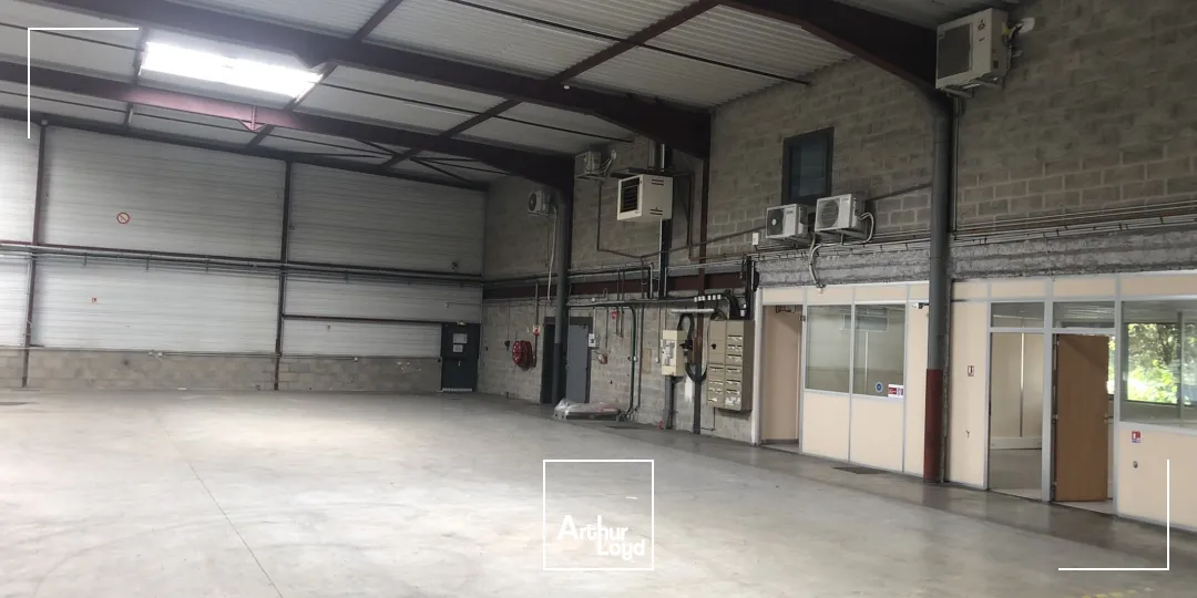 Location locaux d'activité et bureaux modulables - Surface de 4174 m2 divisibles à partir de 760 m2 - Le Mesnil Amelot, proche Paris CDG