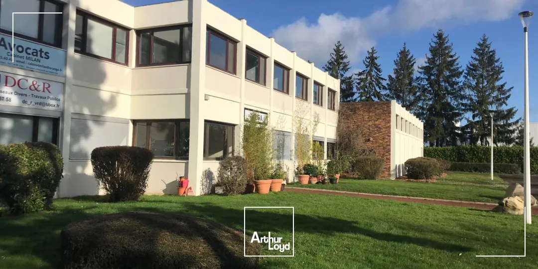 Locaux d'activité à louer à LES LOGES EN JOSAS 78350