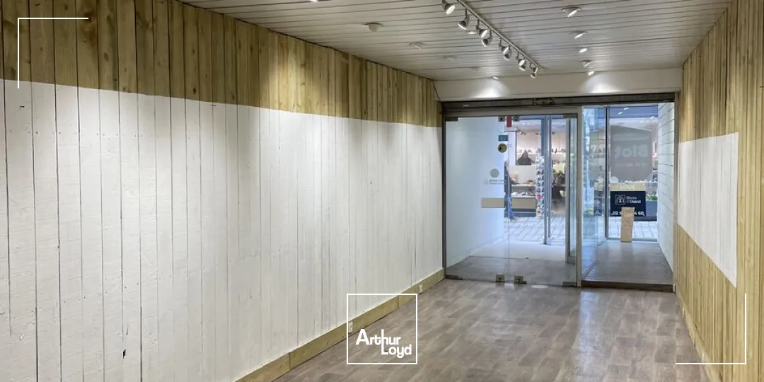 A VENDRE - LOCAL COMMERCIAL - 100 M² - AURAY