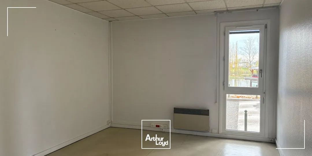 Bureaux de 197 m² en rez-de-chaussée - Vue Loire à Orléans (Châtelet)