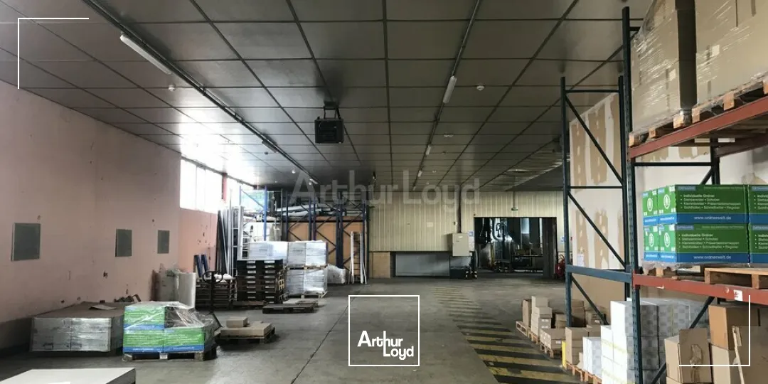 LOCAL D'ACTIVITE - ENTREPOT à VENDRE de 3500 m²
