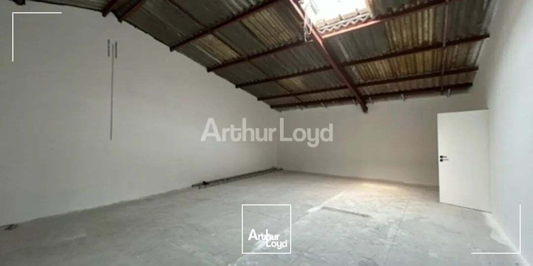 A LOUER - LOCAL D'ACTIVITÉ / COMMERCIAL - REIMS TINQUEUX