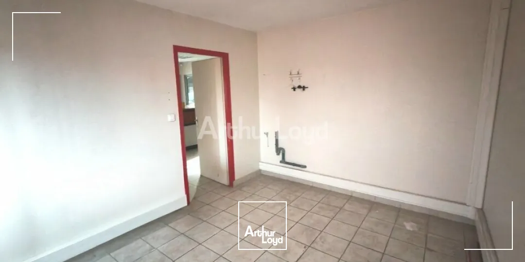 A Louer - Local d'activité de 500m2 avec bureaux ZI de St Martin Sur Le Pré